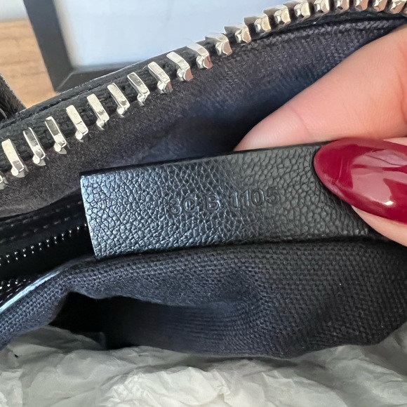 Givenchy Mini Antigona Bag in grained leather - Picture 13 of 16